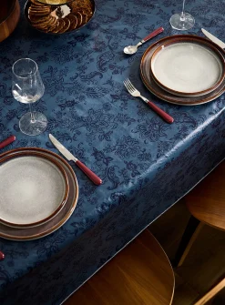 Tapestry effect vinyl tablecloth