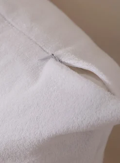 Terry pillow protector