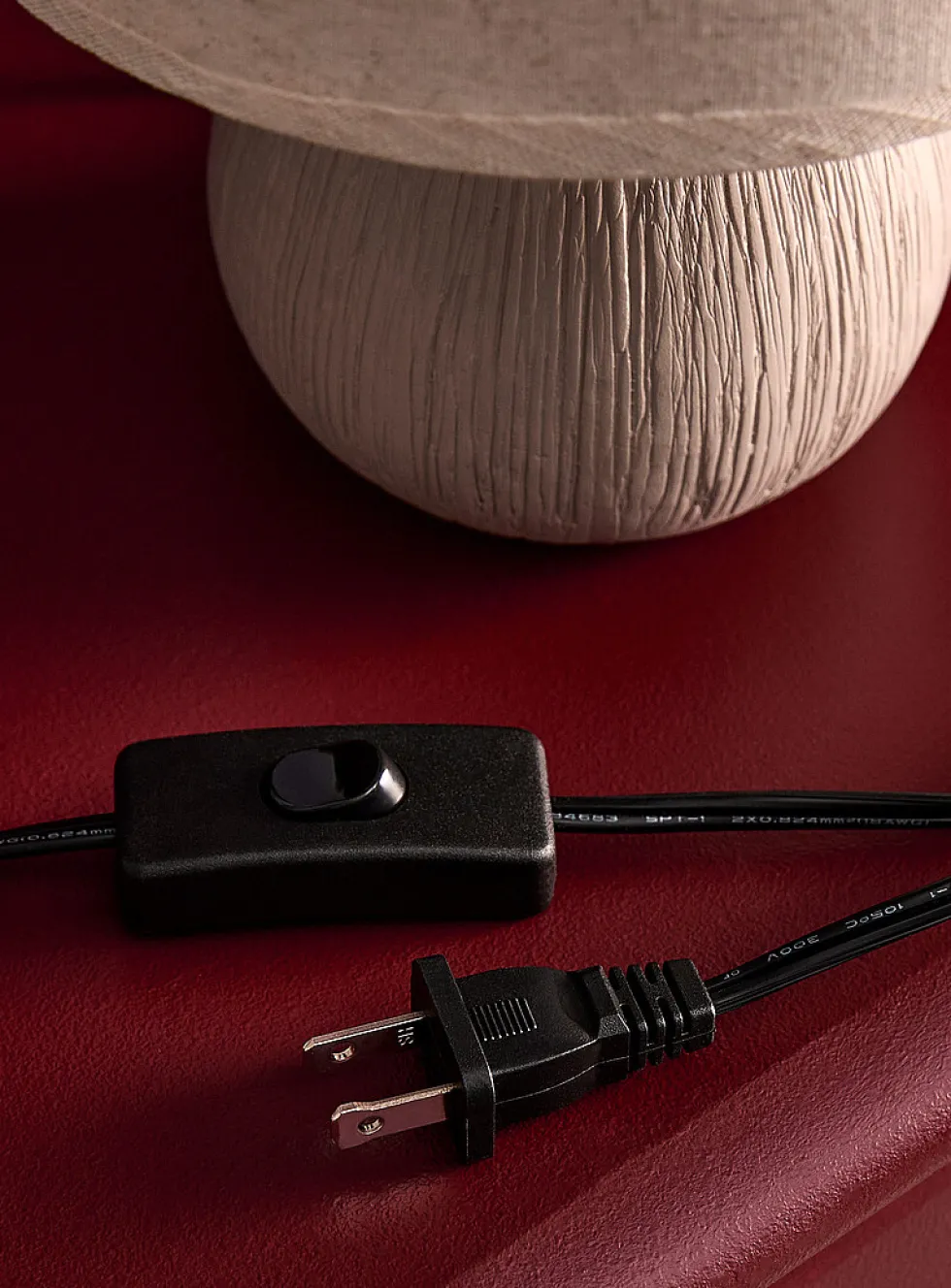 Textured ceramic table lamp