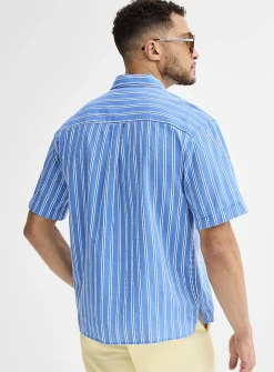 Textured double-stripe camp shirt