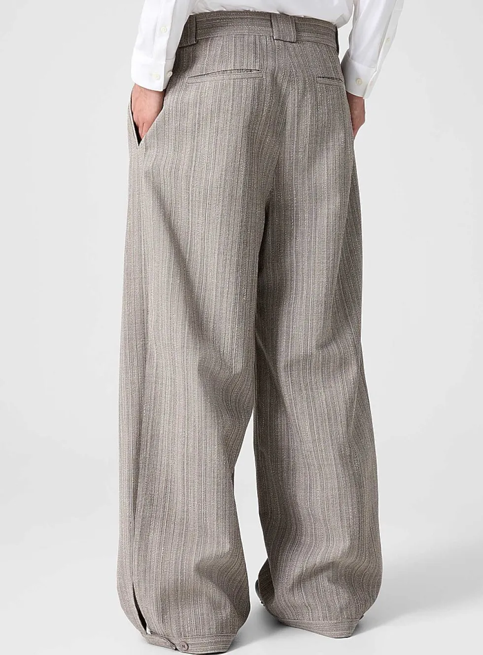 Textured virgin wool barrel-leg pants