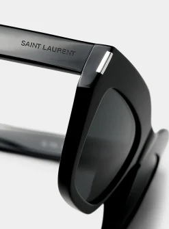 Thick-frame cat-eye sunglasses