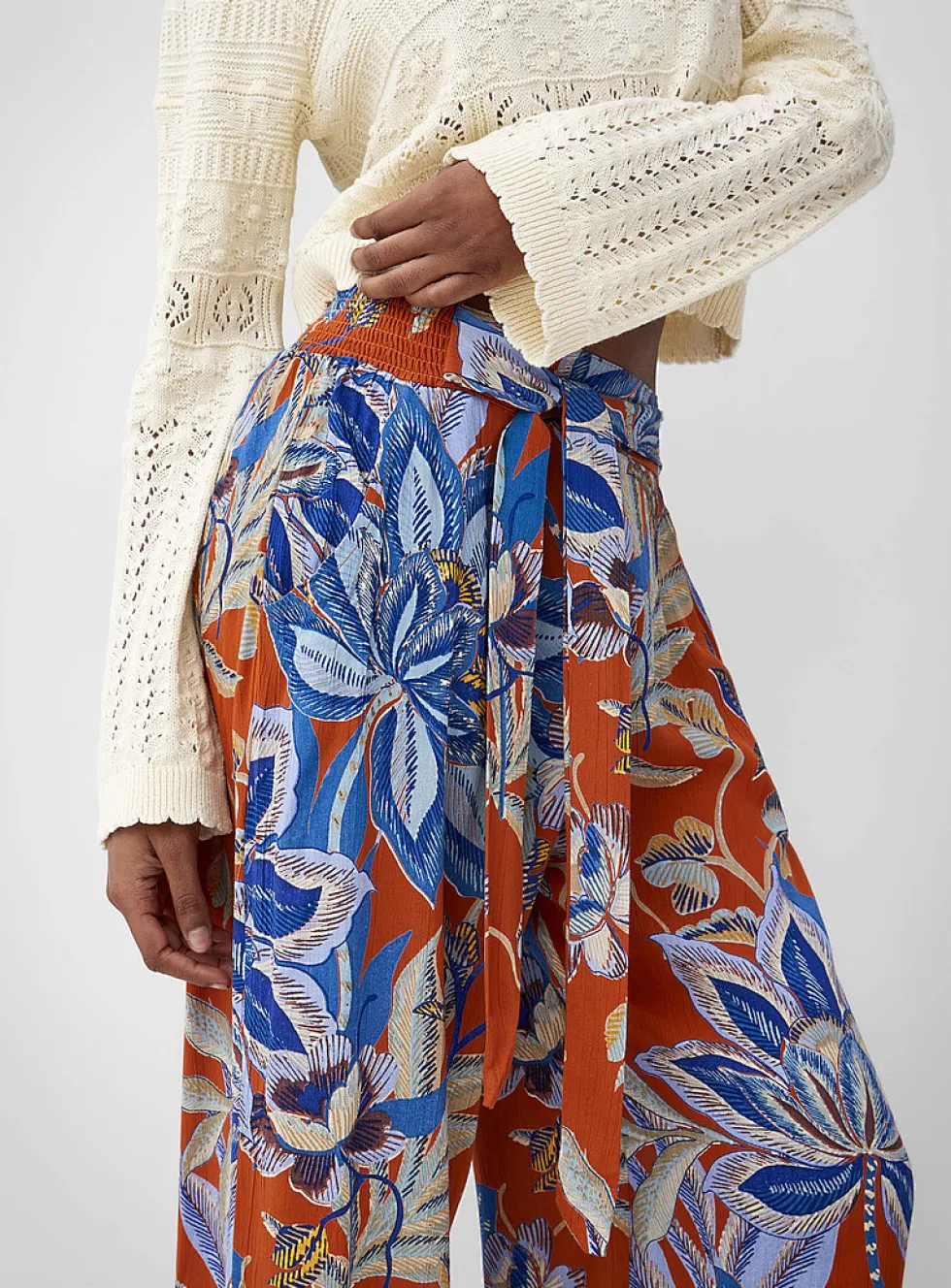 Tie ribbons printed wide-leg pant