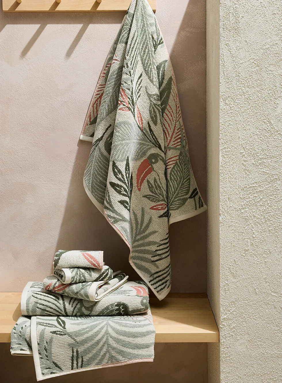 Tropical foliage organic cotton towels
