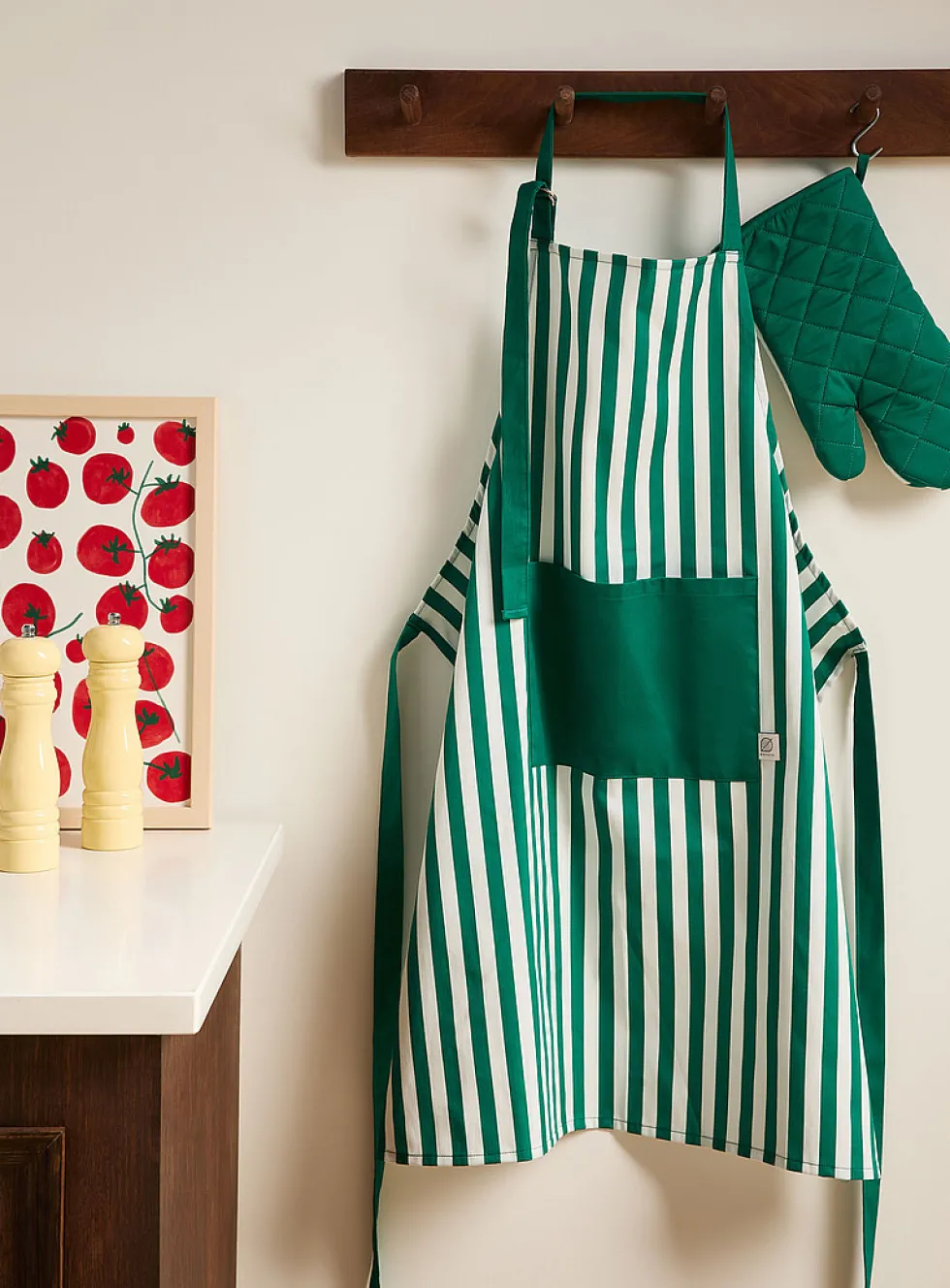 Umbrella stripes apron