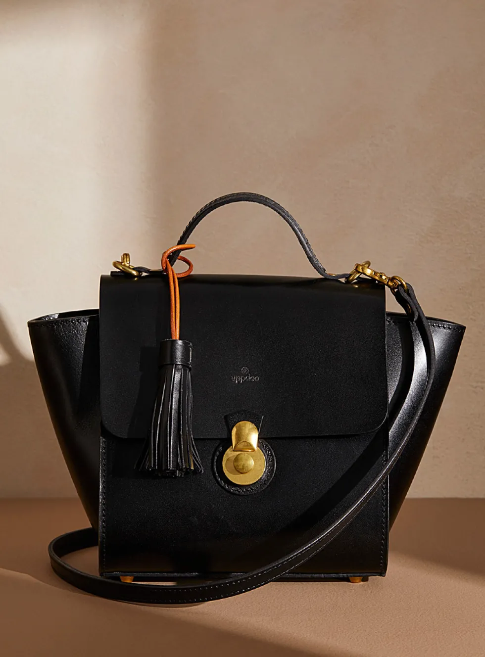 Vive satchel