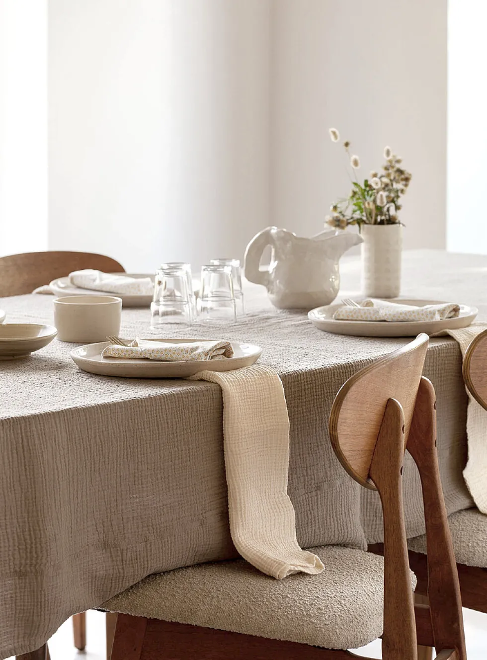 Waffled cotton tablecloth