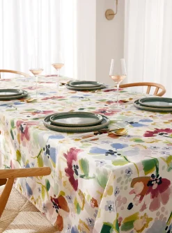 Watercolour flowers tablecloth