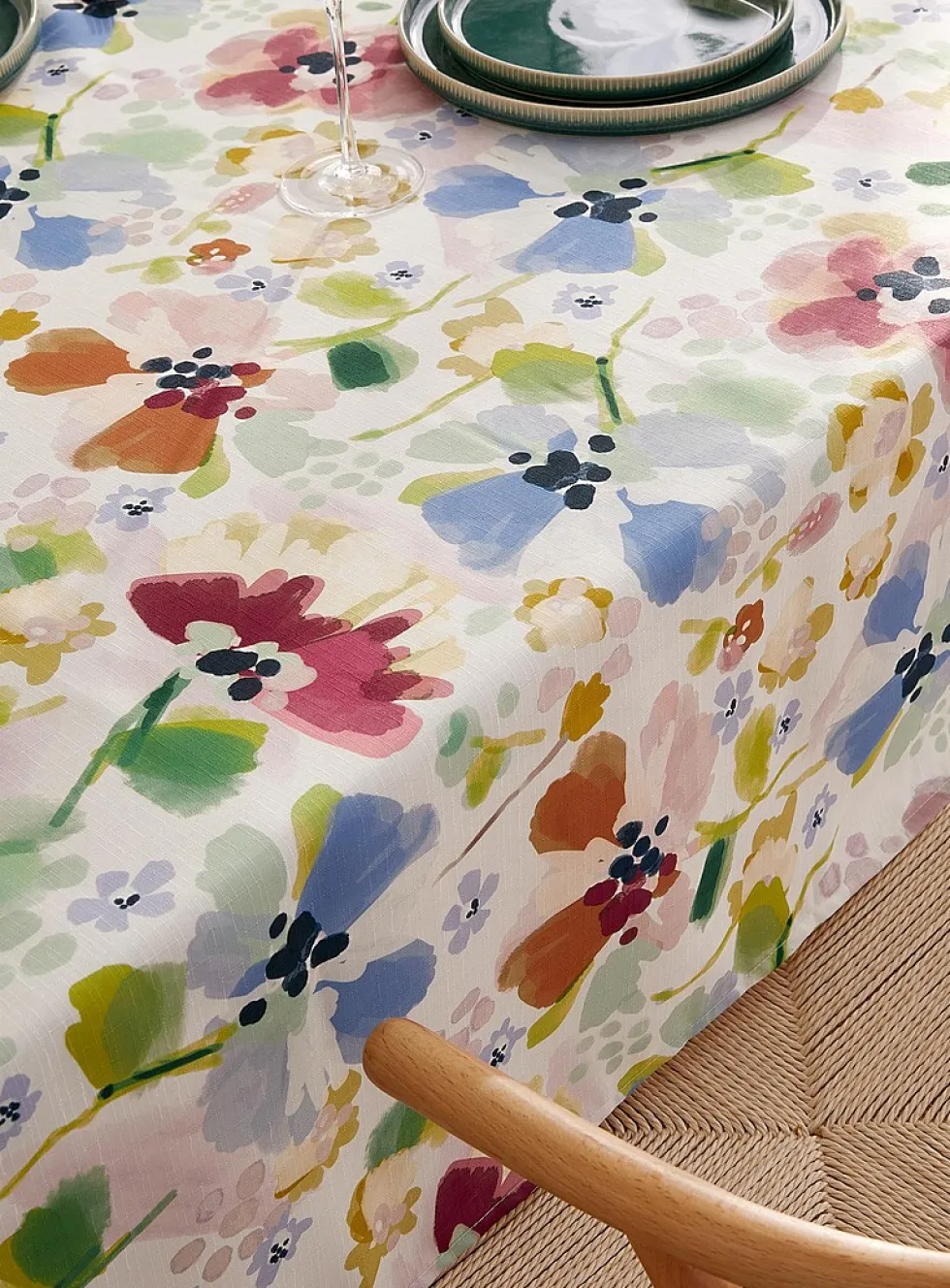 Watercolour flowers tablecloth