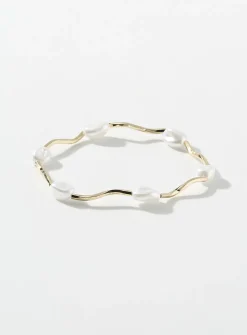 Wavy rod and pearl bracelet