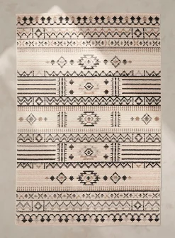 Western pattern textured rug