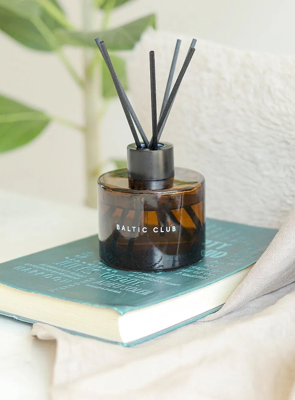 Willow Blossom reed diffuser