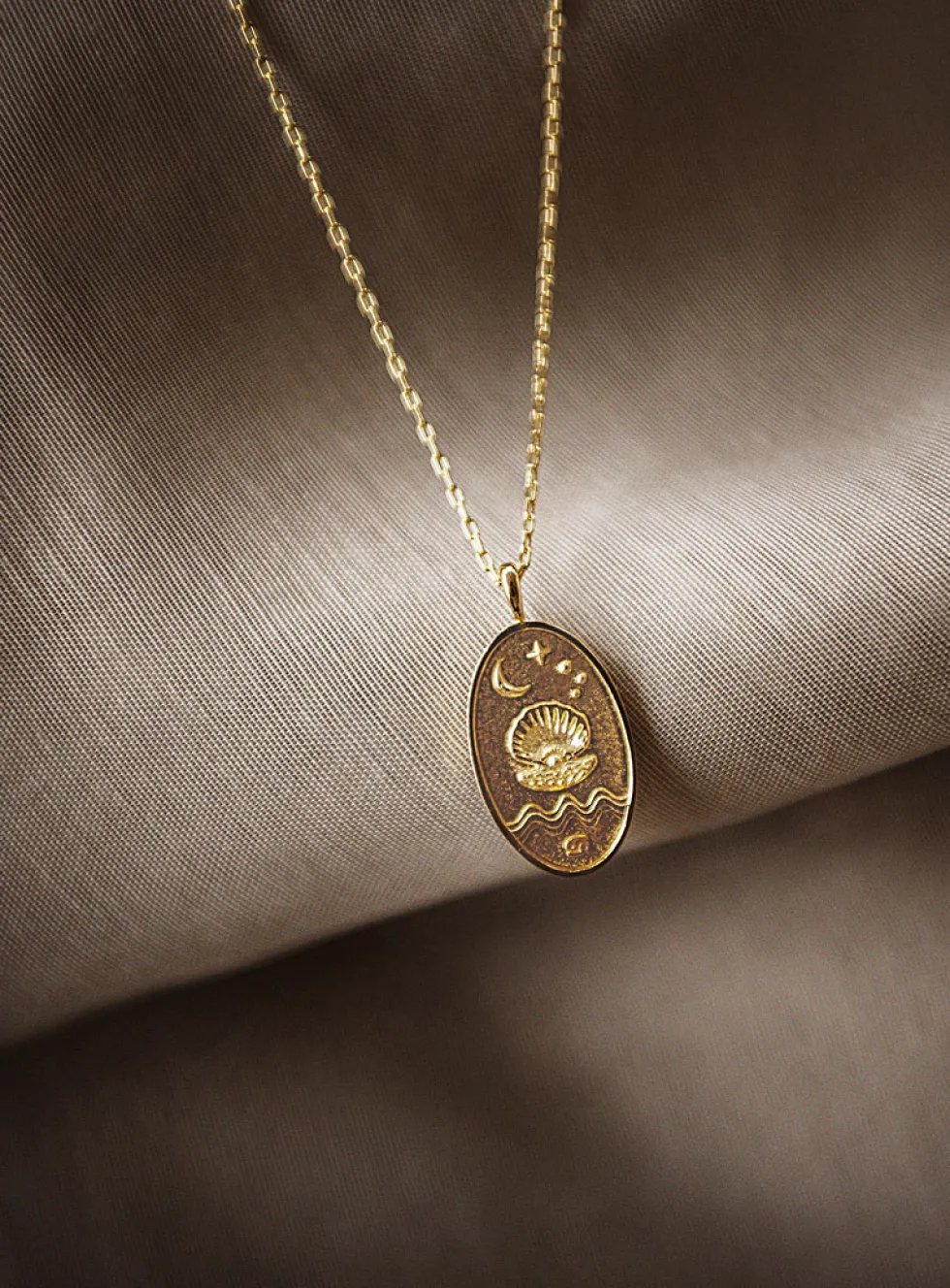 Zodiac sign gold pendant necklace